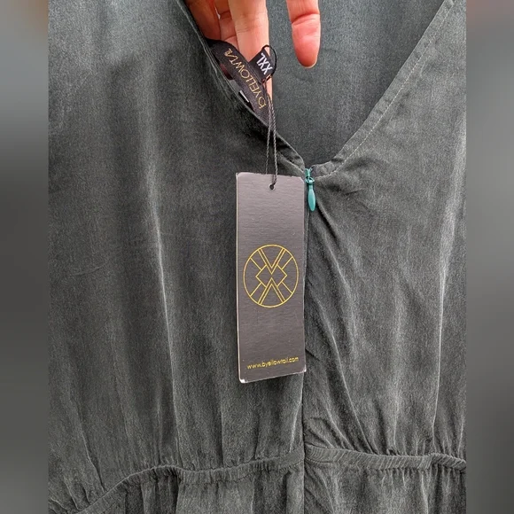 Byellowtail Pine Leaf dress from 2018 collection. - Picture 5 of 7